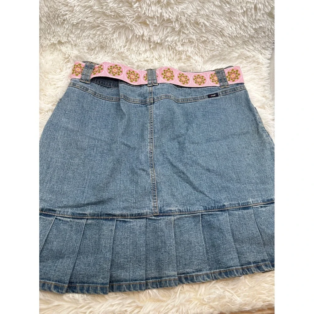 Angels Jeans Blue Denim Pleated Mini‎ Skirt with Pink Floral Belt Size 17 Y2K